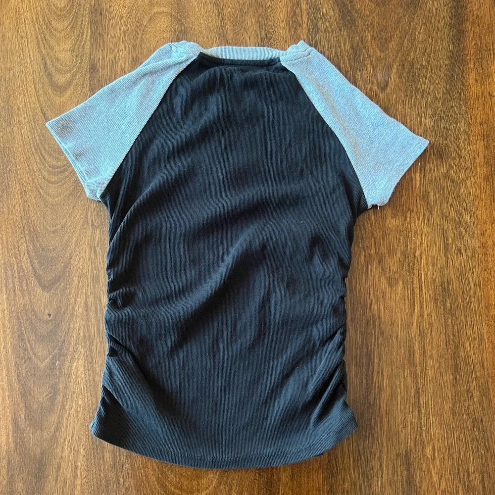 No Boundaries daisy top